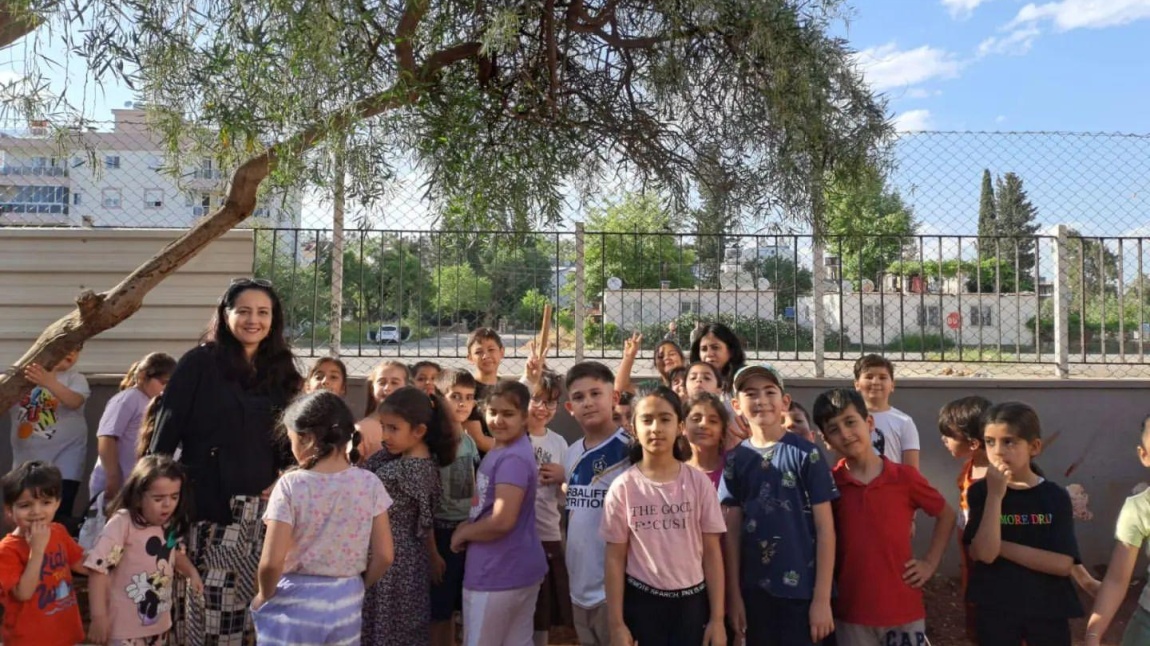'Tertemiz Yarınlar Okullardan Başlar' Projesi Kapsamında Okulumuzda Fidan Dikimi Yaptık